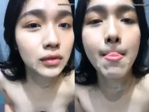 Siêu hot… Tinh trùng của anh nào bắn trên mặt em asianbabyggirl đây?